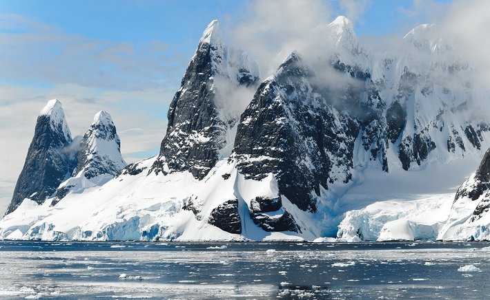 Erratics and Striations: Reading the Fingerprints of Ancient Ice