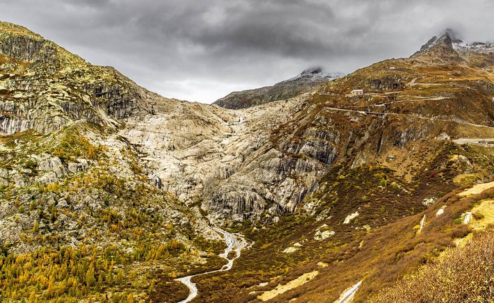 The Geography of U-Shaped Valleys: How Glaciers Carve Mountains